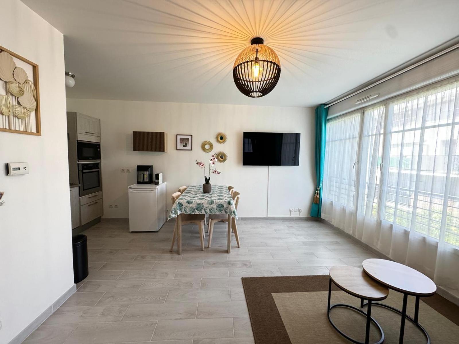 Appartement Magnolia 40M2, Parking Et Wifi Gratuit モンテヴラン エクステリア 写真